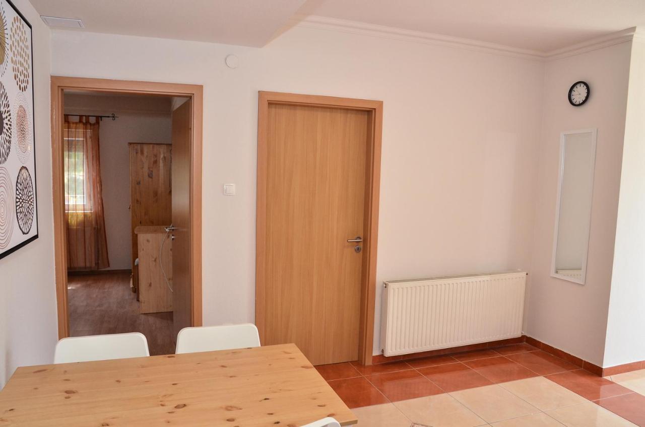 Aparthotel Gabor Aron Apartman Hajdúszoboszló Exterior foto