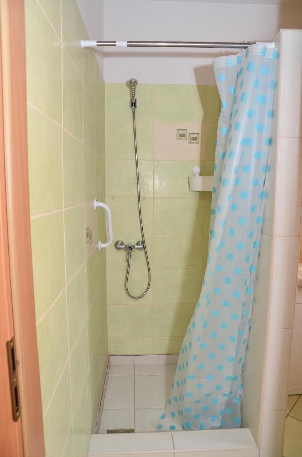 Aparthotel Gabor Aron Apartman Hajdúszoboszló Exterior foto