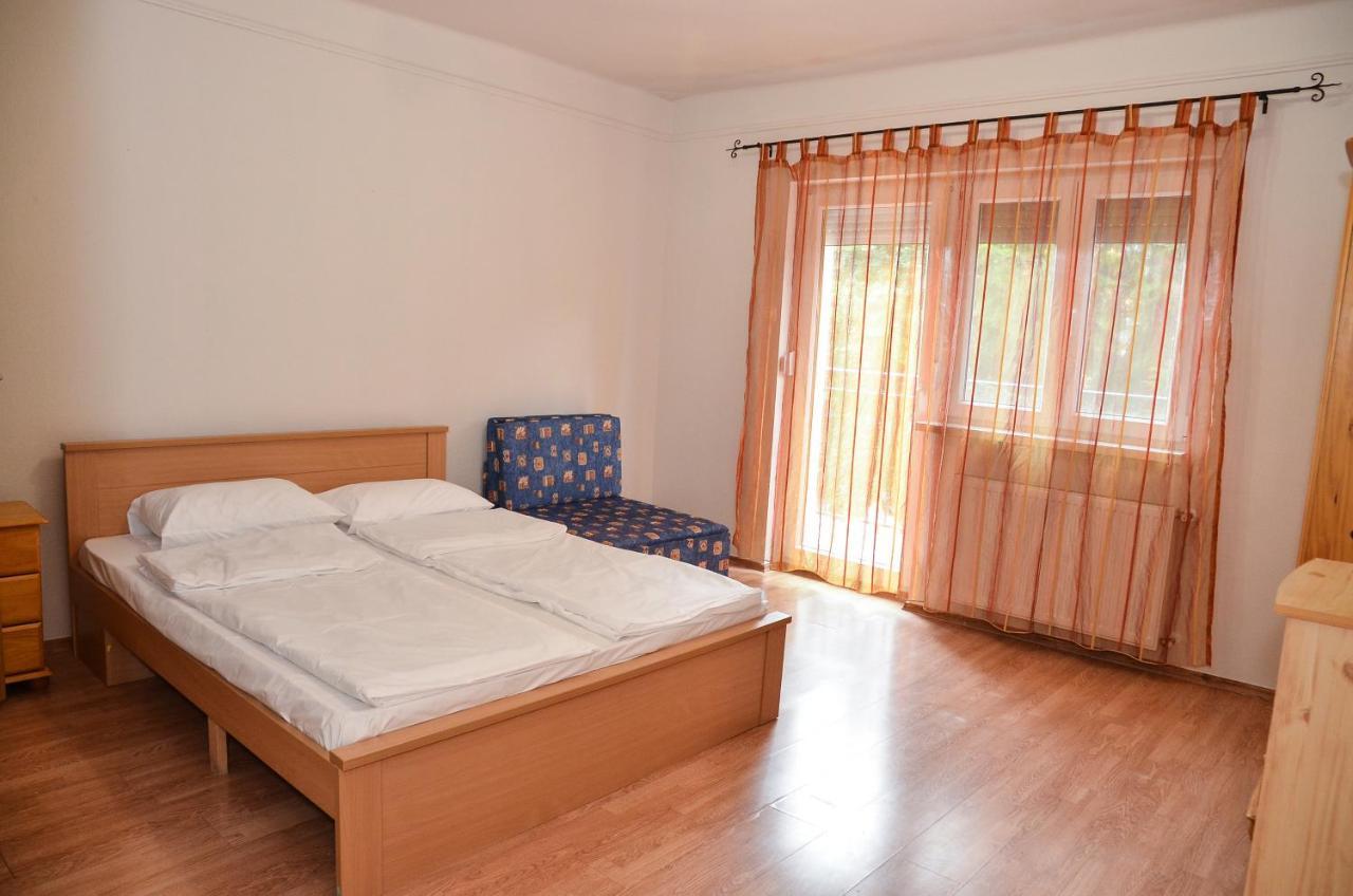 Aparthotel Gabor Aron Apartman Hajdúszoboszló Exterior foto