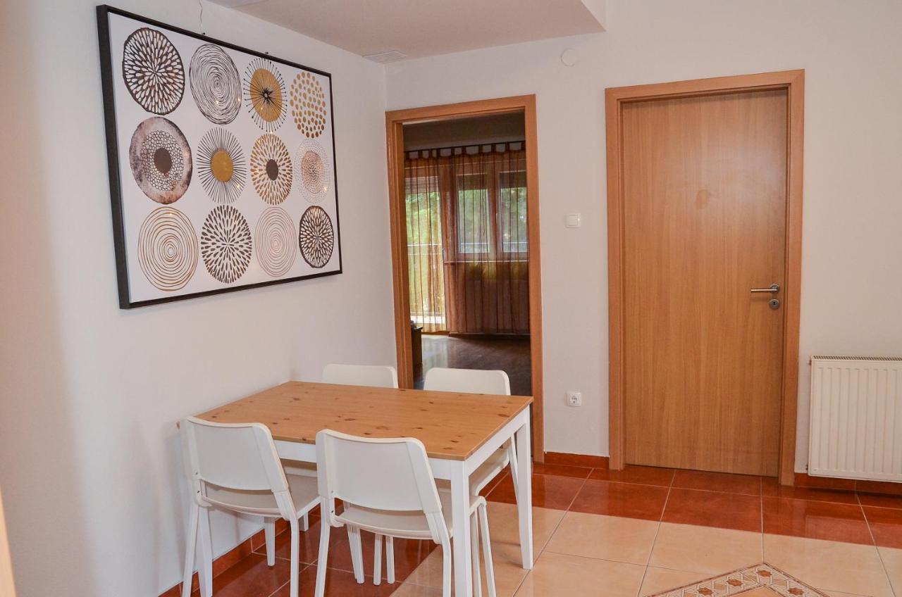 Aparthotel Gabor Aron Apartman Hajdúszoboszló Exterior foto