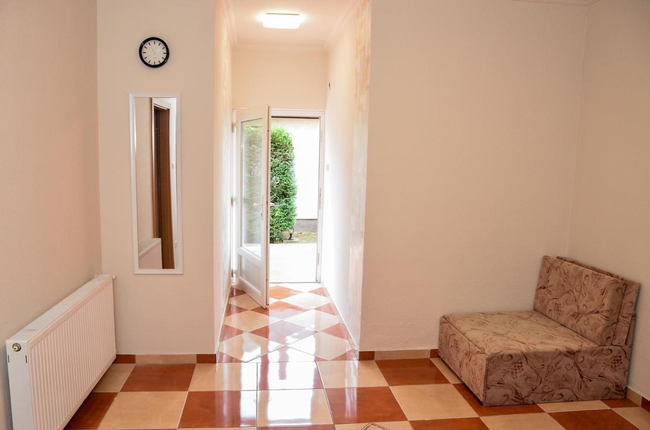 Aparthotel Gabor Aron Apartman Hajdúszoboszló Exterior foto