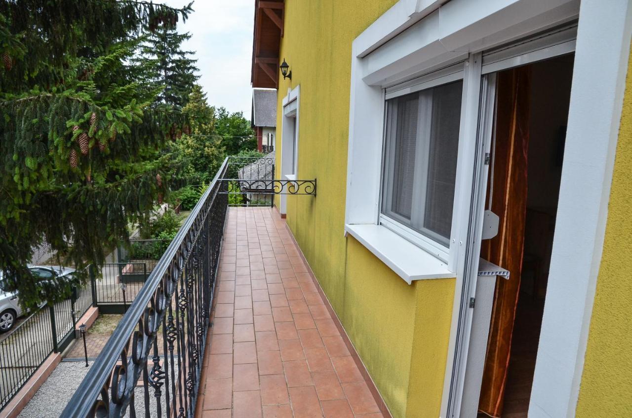 Aparthotel Gabor Aron Apartman Hajdúszoboszló Exterior foto