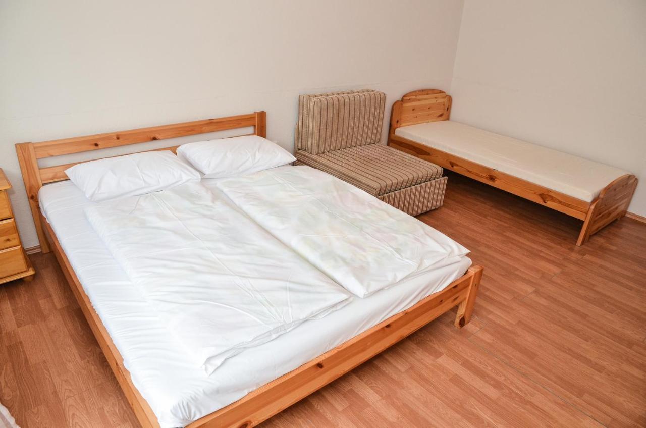 Aparthotel Gabor Aron Apartman Hajdúszoboszló Exterior foto