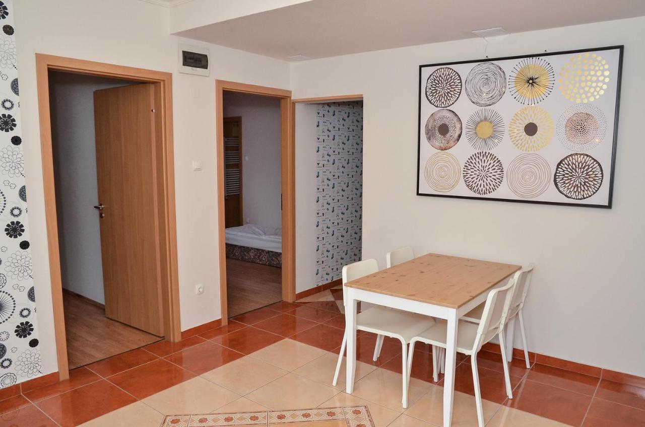 Aparthotel Gabor Aron Apartman Hajdúszoboszló Exterior foto